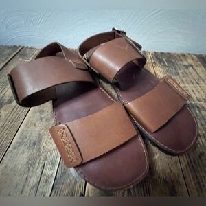 Eddie Bauer Women’s Size 10 Buckle Sandals